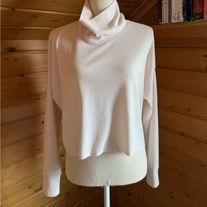 American Eagle Outfitters Women’s top